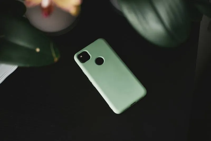 Jak wyczyścić case od telefonu? Proste sposoby bez uszkodzeń