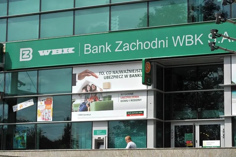 Jak zrobić przelew przez telefon w BZ WBK: poradnik krok po kroku