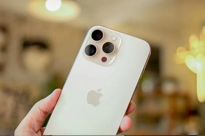 Podejrzane aplikacje na iPhonie